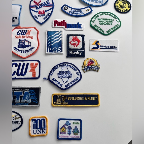 Assorted Vintage Patches Collection - Picture 7 of 9